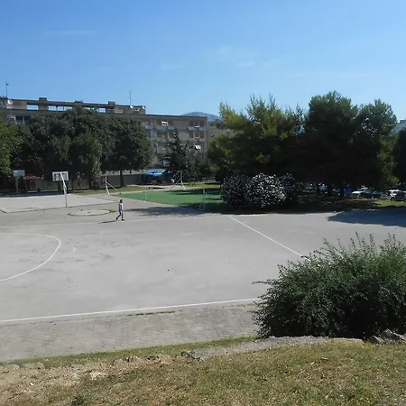 Downtown Nora Split