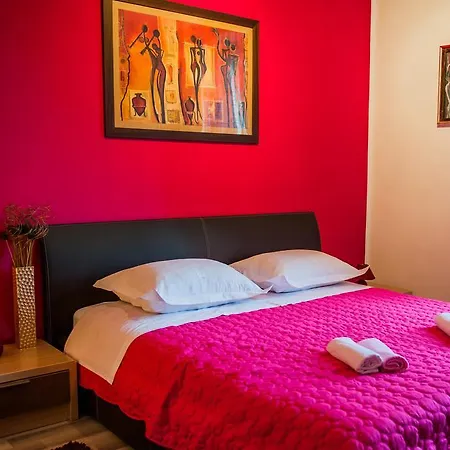 Downtown Nora Apartman *